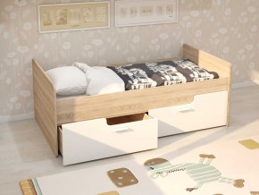Кровать Умка дуб сонома с белыми ящиками в Мегионе - megion.magazinmebel.ru | фото